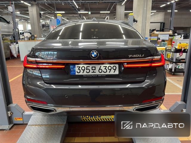 BMW 7 Series (G11)
