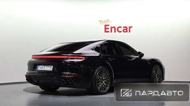 Porsche Panamera (976)