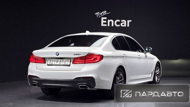 BMW 5 Series (G30)