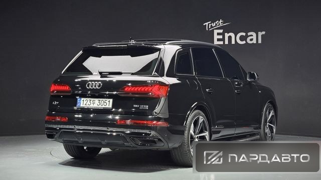 Audi Q7 (4M)
