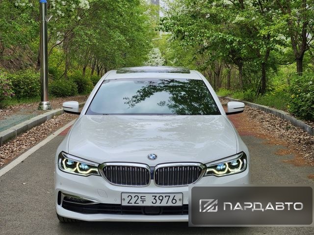 BMW 5 Series (G30)