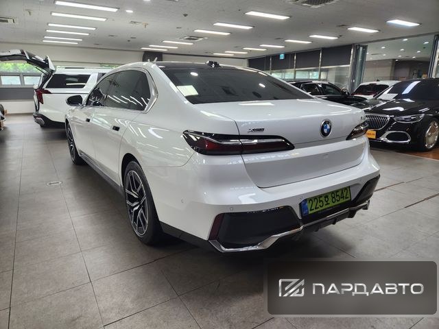 BMW 7 Series (G70)