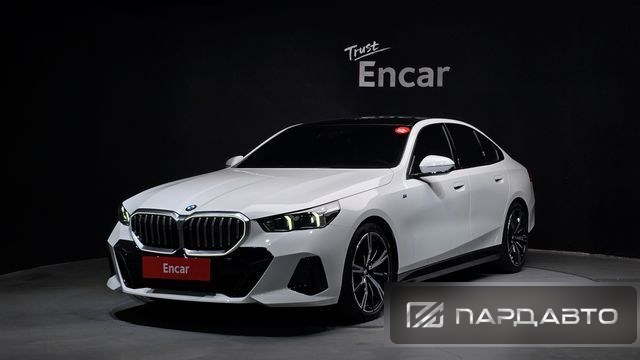 BMW 5 Series (G60)