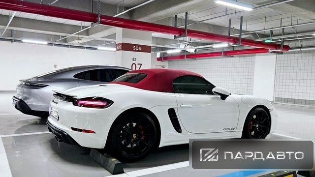 Porsche 718 Boxster