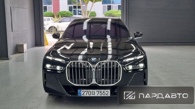 BMW 7 Series (G70)