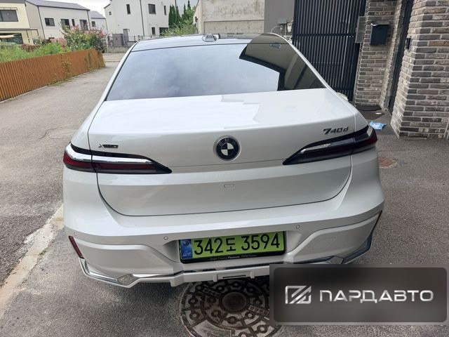 BMW 7 Series (G70)