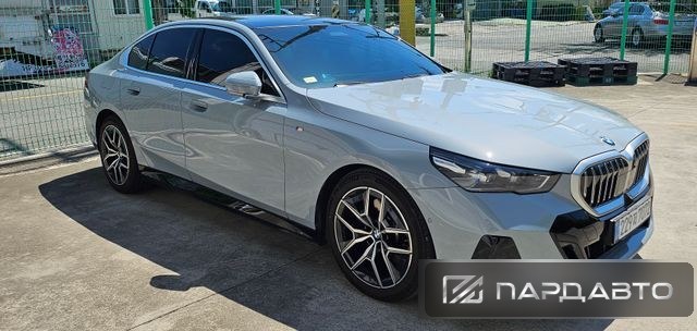 BMW 5 Series (G60)