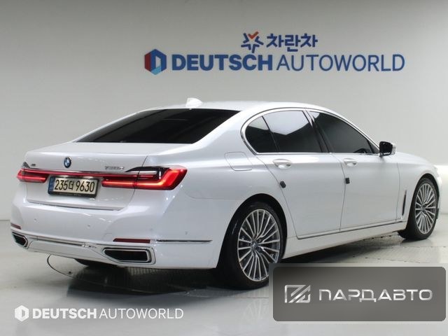 BMW 7 Series (G11)