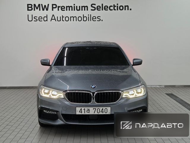 BMW 5 Series (G30)
