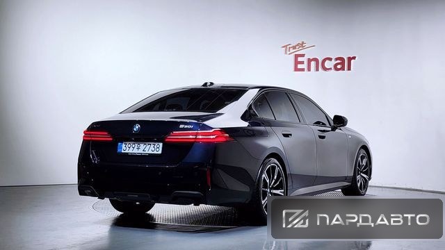 BMW 5 Series (G60)