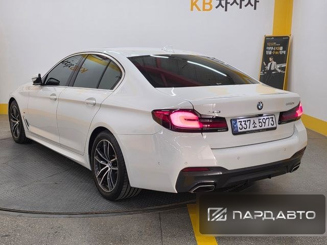 BMW 5 Series (G30)