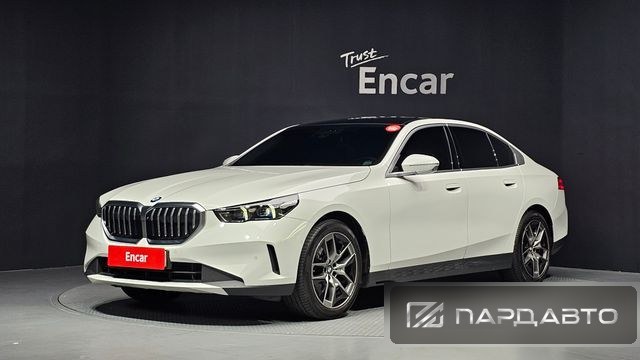 BMW 5 Series (G60)