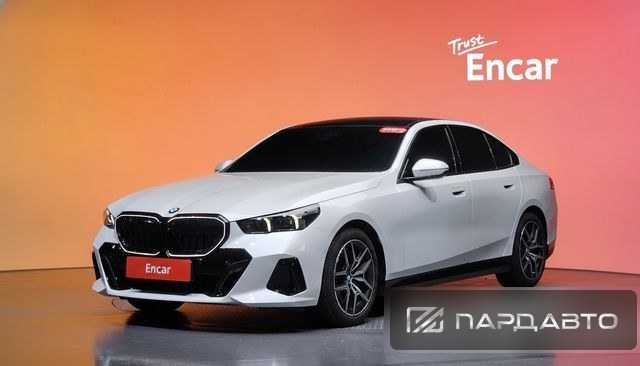 BMW 5 Series (G60)