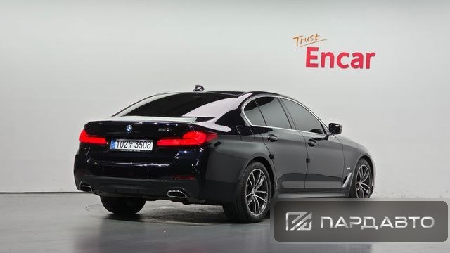 BMW 5 Series (G30)