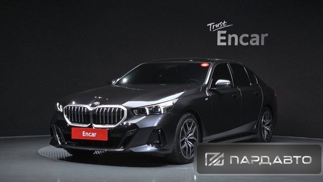 BMW 5 Series (G60)