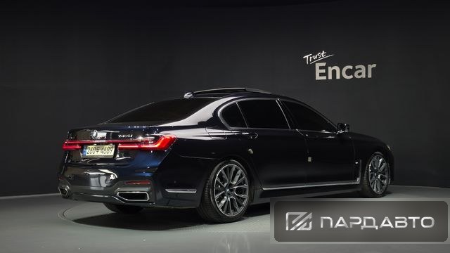 BMW 7 Series (G11)