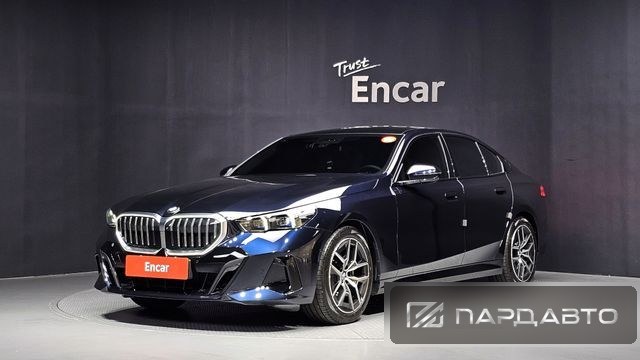 BMW 5 Series (G60)