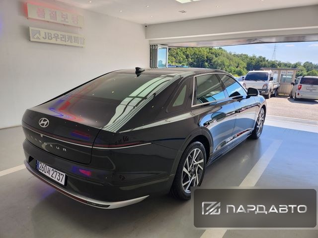 Hyundai Grandeur (GN7)