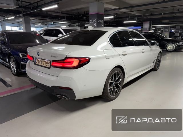 BMW 5 Series (G30)