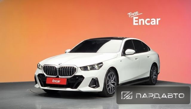 BMW 5 Series (G60)