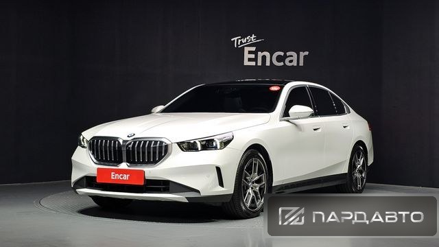 BMW 5 Series (G60)