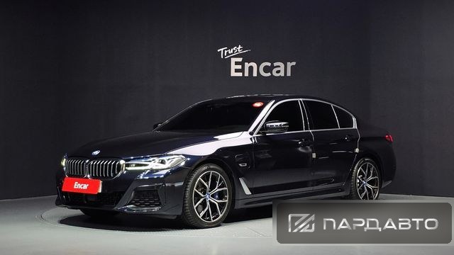 BMW 5 Series (G30)