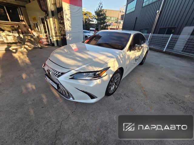 Lexus ES300h