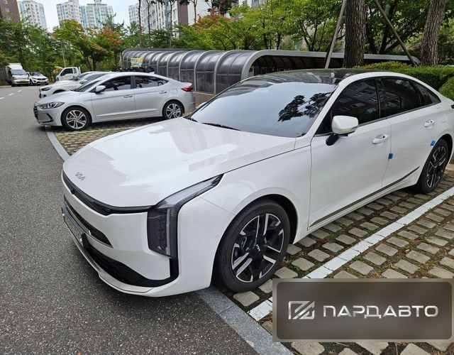 Kia K8 (GL3)