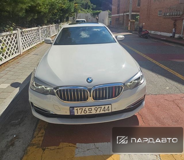 BMW 5 Series (G30)