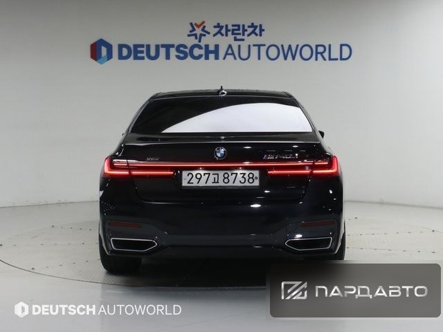 BMW 7 Series (G11)