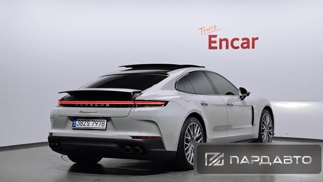 Porsche Panamera (976)