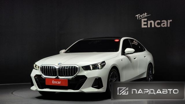 BMW 5 Series (G60)