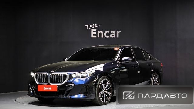 BMW 5 Series (G60)