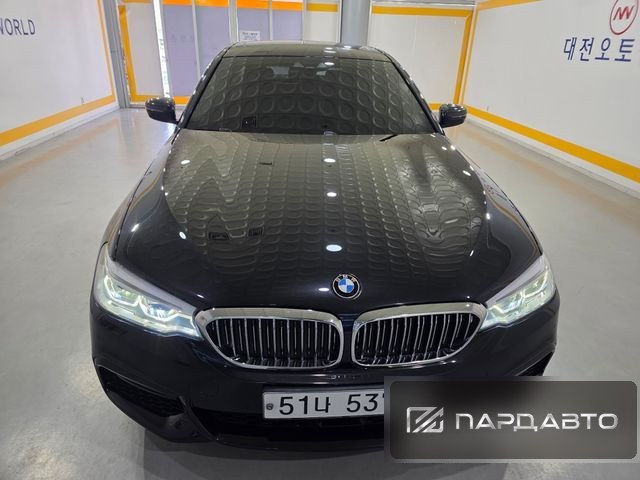 BMW 5 Series (G30)