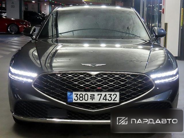 Genesis G90 (RS4)