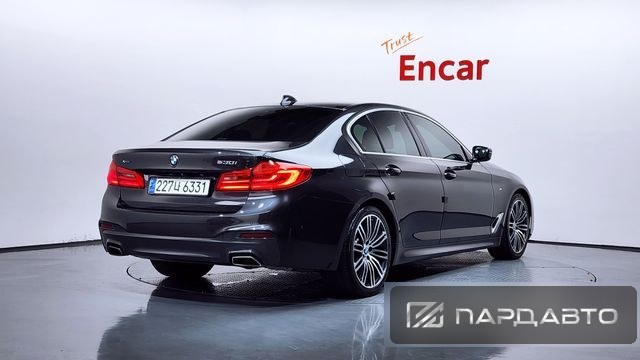 BMW 5 Series (G30)