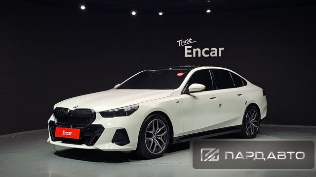 BMW 5 Series (G60)