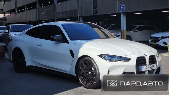 BMW M4 (G82)