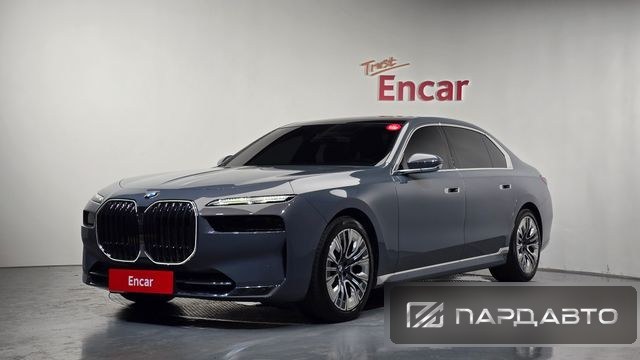 BMW 7 Series (G70)