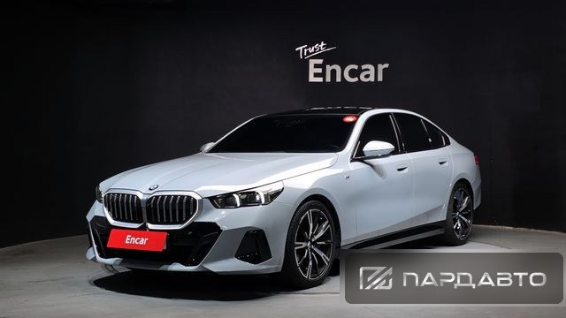 BMW 5 Series (G60)