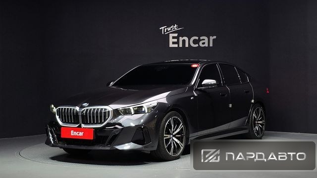 BMW 5 Series (G60)