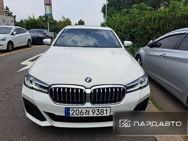 BMW 5 Series (G30)