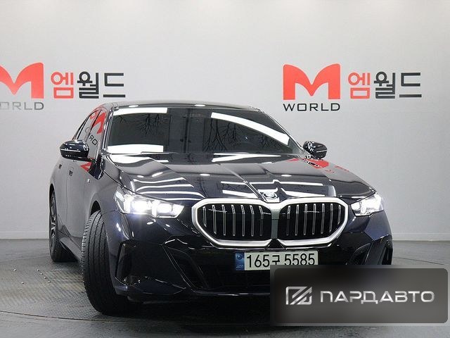 BMW 5 Series (G60)