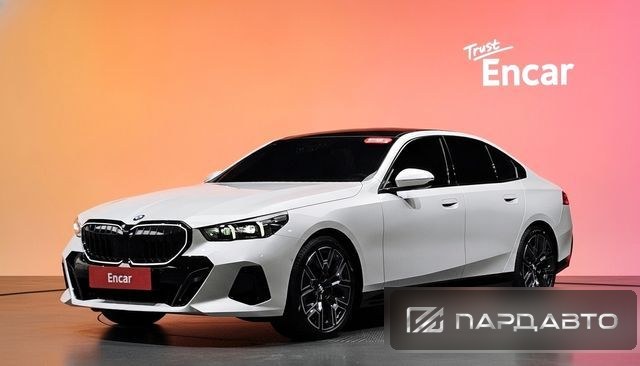 BMW 5 Series (G60)