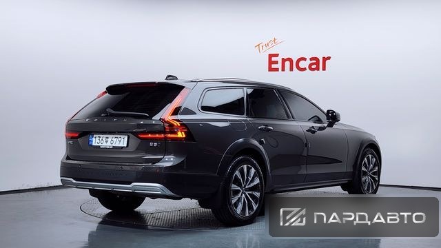 Volvo V90 Cross Country