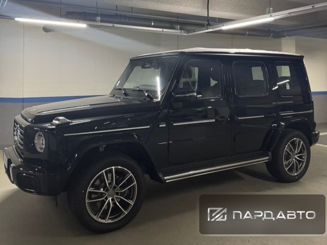 Mercedes-Benz G-Class (W465)