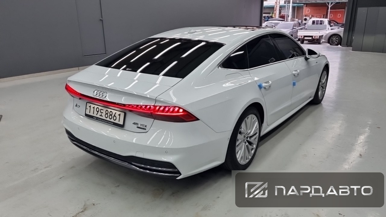 Audi A7 (4K)