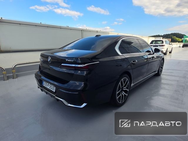 BMW 7 Series (G70)