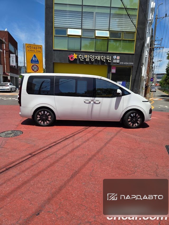 Hyundai Staria (US4)