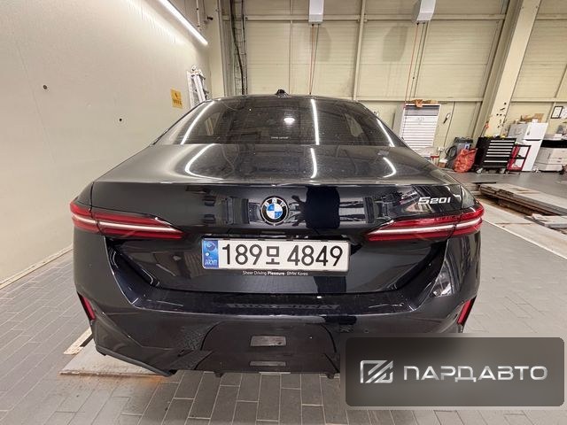 BMW 5 Series (G60)